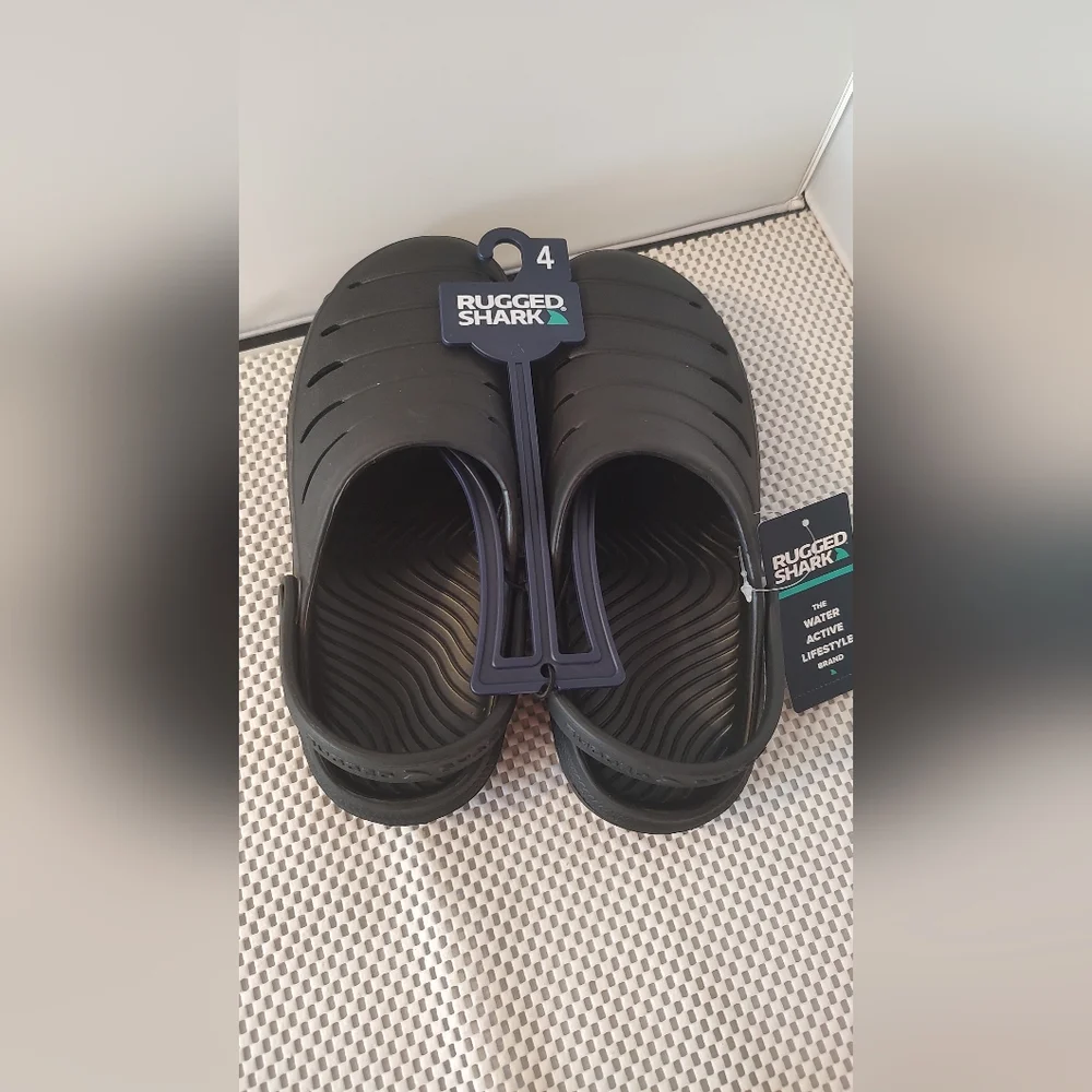 Rugged Shark Boys Size 4 Eva Clogs Black NWT